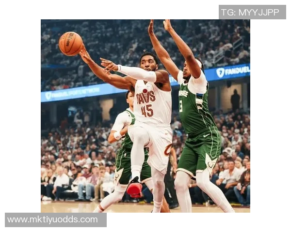 米切尔分享胜利心得强调意志力与团队信念赞扬莫布里与汤姆林的贡献